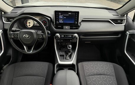 Toyota RAV4, 2021 год, 2 929 000 рублей, 9 фотография