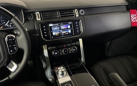 Land Rover Range Rover IV рестайлинг, 2016 год, 4 867 000 рублей, 10 фотография