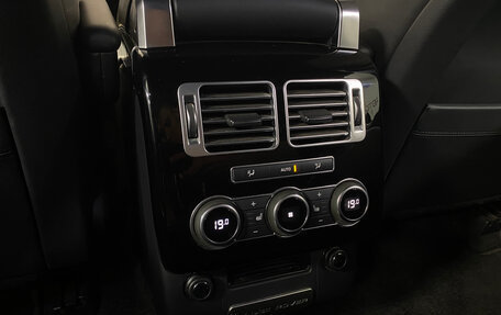 Land Rover Range Rover IV рестайлинг, 2016 год, 4 867 000 рублей, 17 фотография