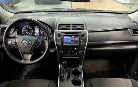 Toyota Camry, 2016 год, 1 480 000 рублей, 10 фотография