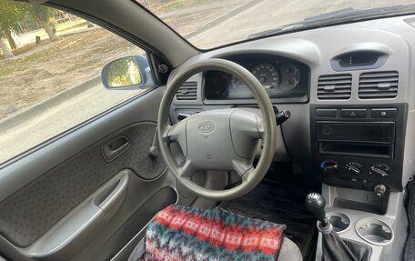 KIA Rio II, 2003 год, 200 000 рублей, 5 фотография