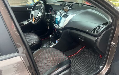 Hyundai Solaris II рестайлинг, 2015 год, 920 000 рублей, 2 фотография