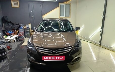 Hyundai Solaris II рестайлинг, 2015 год, 920 000 рублей, 7 фотография