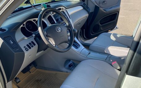 Toyota Highlander III, 2004 год, 1 155 000 рублей, 5 фотография