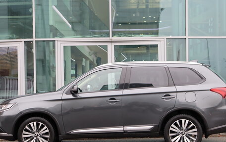 Mitsubishi Outlander III рестайлинг 3, 2021 год, 2 199 000 рублей, 2 фотография