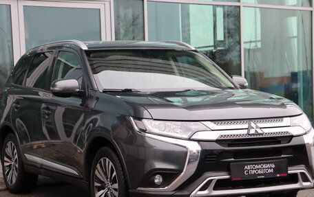 Mitsubishi Outlander III рестайлинг 3, 2021 год, 2 199 000 рублей, 7 фотография