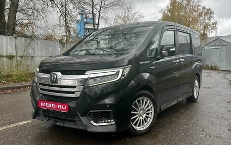 Honda Stepwgn IV, 2018 год, 2 600 000 рублей, 1 фотография