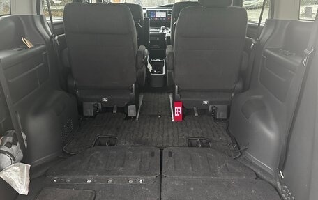 Honda Stepwgn IV, 2018 год, 2 600 000 рублей, 9 фотография