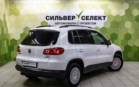 Volkswagen Tiguan I, 2011 год, 999 000 рублей, 2 фотография
