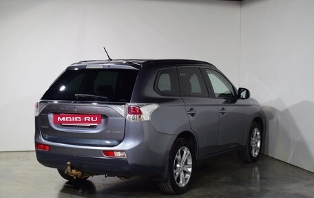 Mitsubishi Outlander III рестайлинг 3, 2012 год, 1 367 000 рублей, 4 фотография