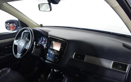 Mitsubishi Outlander III рестайлинг 3, 2012 год, 1 367 000 рублей, 15 фотография