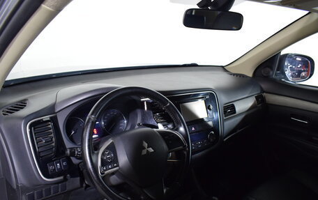 Mitsubishi Outlander III рестайлинг 3, 2012 год, 1 367 000 рублей, 14 фотография