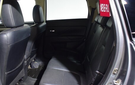 Mitsubishi Outlander III рестайлинг 3, 2012 год, 1 367 000 рублей, 18 фотография