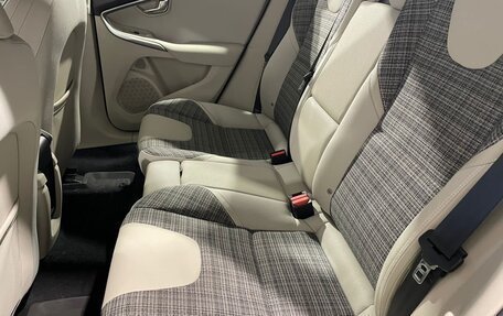 Volvo V40 Cross Country I, 2017 год, 1 963 000 рублей, 16 фотография