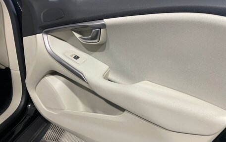 Volvo V40 Cross Country I, 2017 год, 1 963 000 рублей, 31 фотография