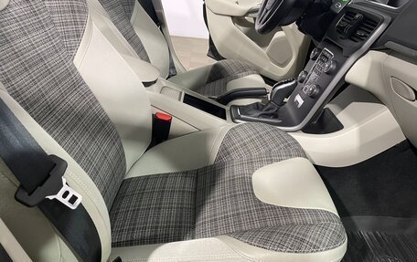 Volvo V40 Cross Country I, 2017 год, 1 963 000 рублей, 32 фотография