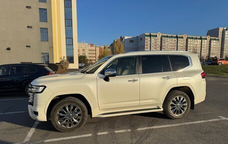 Toyota Land Cruiser, 2023 год, 13 100 000 рублей, 13 фотография