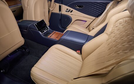 Bentley Flying Spur, 2022 год, 27 900 000 рублей, 20 фотография