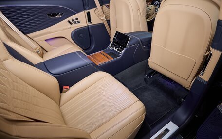 Bentley Flying Spur, 2022 год, 27 900 000 рублей, 21 фотография