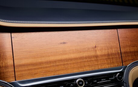 Bentley Flying Spur, 2022 год, 27 900 000 рублей, 35 фотография