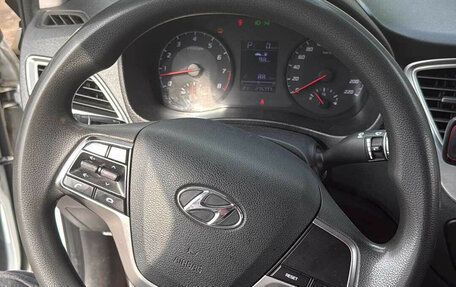 Hyundai Solaris II рестайлинг, 2022 год, 1 222 000 рублей, 11 фотография