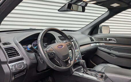 Ford Explorer VI, 2019 год, 3 150 000 рублей, 16 фотография