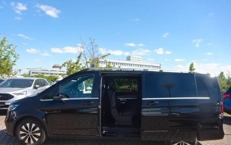 Mercedes-Benz V-Класс, 2024 год, 12 790 000 рублей, 2 фотография