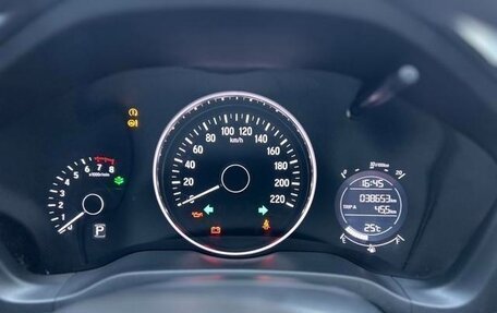 Honda Vezel, 2022 год, 1 300 000 рублей, 13 фотография