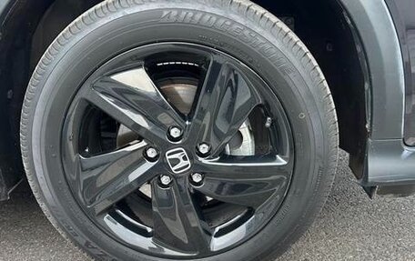 Honda Vezel, 2022 год, 1 300 000 рублей, 20 фотография