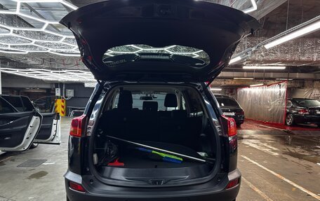 Toyota RAV4, 2015 год, 2 100 000 рублей, 2 фотография