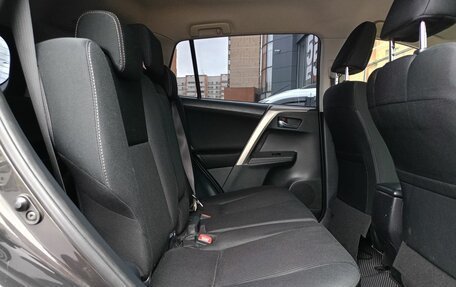 Toyota RAV4, 2015 год, 1 878 000 рублей, 15 фотография