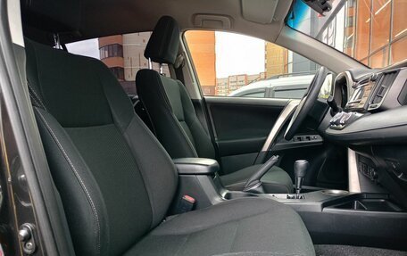 Toyota RAV4, 2015 год, 1 878 000 рублей, 14 фотография