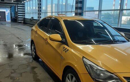 Hyundai Solaris II рестайлинг, 2015 год, 750 000 рублей, 3 фотография