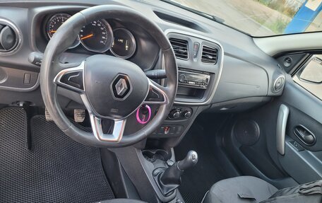 Renault Logan II, 2019 год, 615 000 рублей, 15 фотография