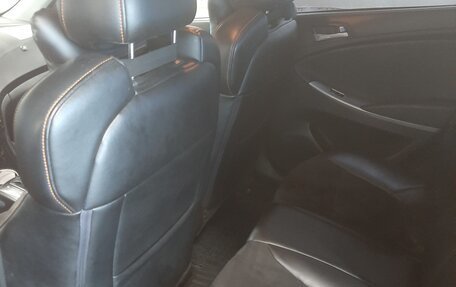 Hyundai Solaris II рестайлинг, 2015 год, 750 000 рублей, 7 фотография