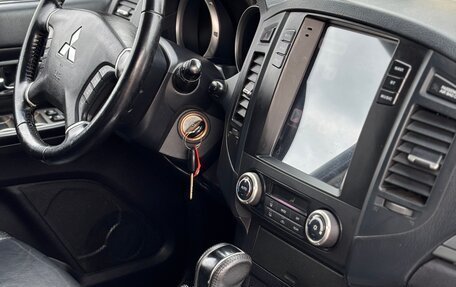 Mitsubishi Pajero IV, 2011 год, 1 700 000 рублей, 22 фотография