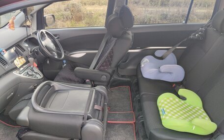 Toyota ISis I, 2009 год, 1 400 000 рублей, 7 фотография