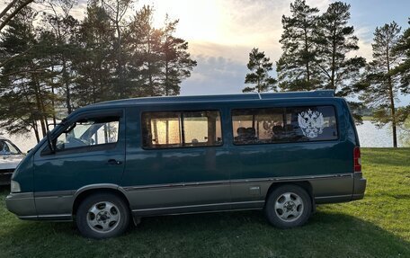 SsangYong Istana, 1996 год, 750 000 рублей, 3 фотография