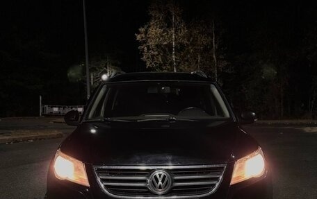 Volkswagen Tiguan I, 2011 год, 1 140 000 рублей, 2 фотография