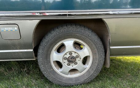 SsangYong Istana, 1996 год, 750 000 рублей, 5 фотография