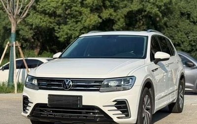 Volkswagen Tiguan II, 2021 год, 1 800 000 рублей, 1 фотография