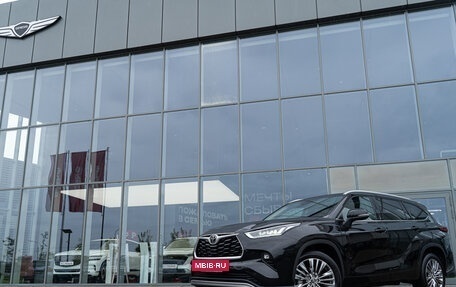 Toyota Highlander, 2025 год, 6 490 000 рублей, 2 фотография