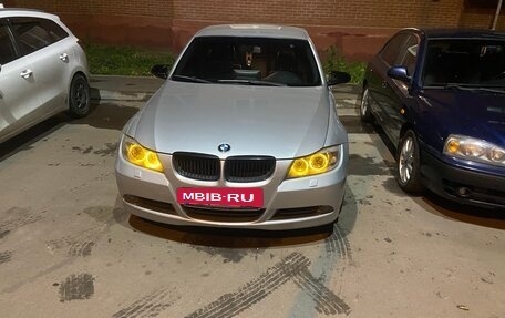 BMW 3 серия, 2005 год, 1 100 000 рублей, 12 фотография