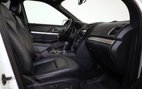 Ford Explorer VI, 2017 год, 2 999 000 рублей, 24 фотография