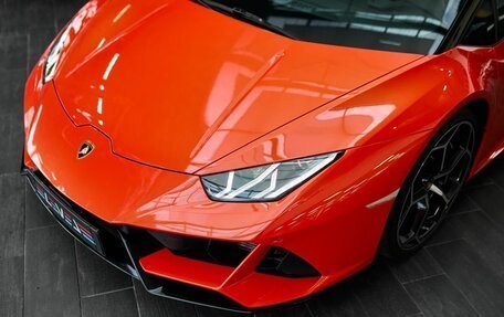 Lamborghini Huracán, 2019 год, 17 500 000 рублей, 7 фотография