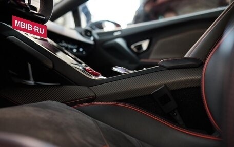 Lamborghini Huracán, 2019 год, 17 500 000 рублей, 9 фотография