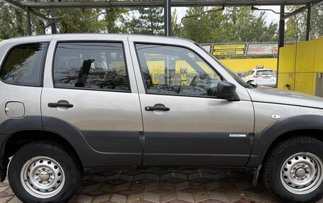 Chevrolet Niva I рестайлинг, 2011 год, 465 000 рублей, 6 фотография