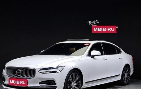 Volvo S90 II рестайлинг, 2021 год, 3 170 000 рублей, 1 фотография
