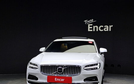 Volvo S90 II рестайлинг, 2021 год, 3 170 000 рублей, 3 фотография