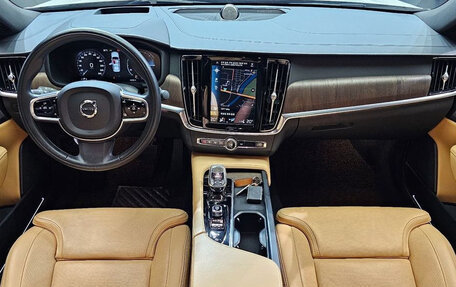 Volvo S90 II рестайлинг, 2021 год, 3 170 000 рублей, 7 фотография